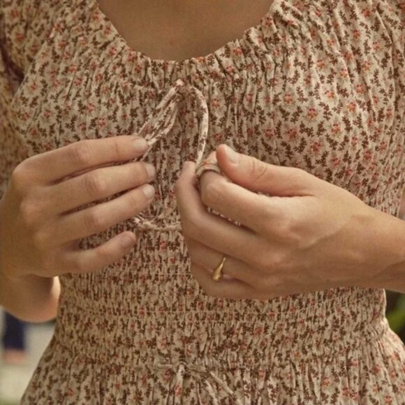 Dôen RARE Kaira Dress in Cream Winter Ditsy Size S - Picture 2 of 6